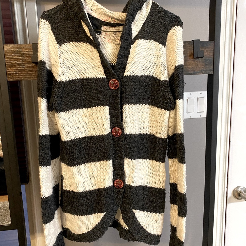 Size Medium Element Knit sweater.